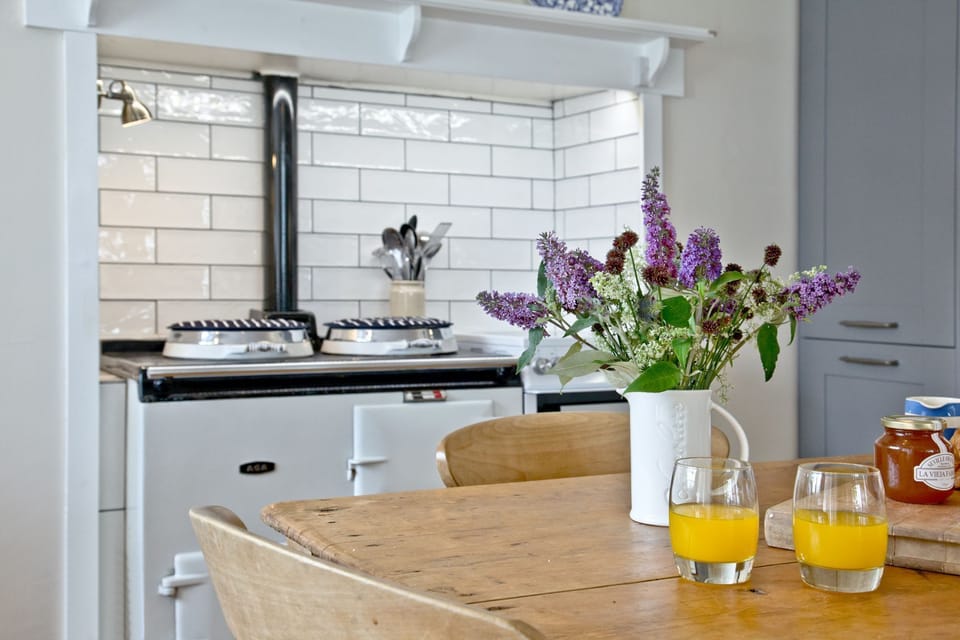 Kitchen with Aga - Cregoes