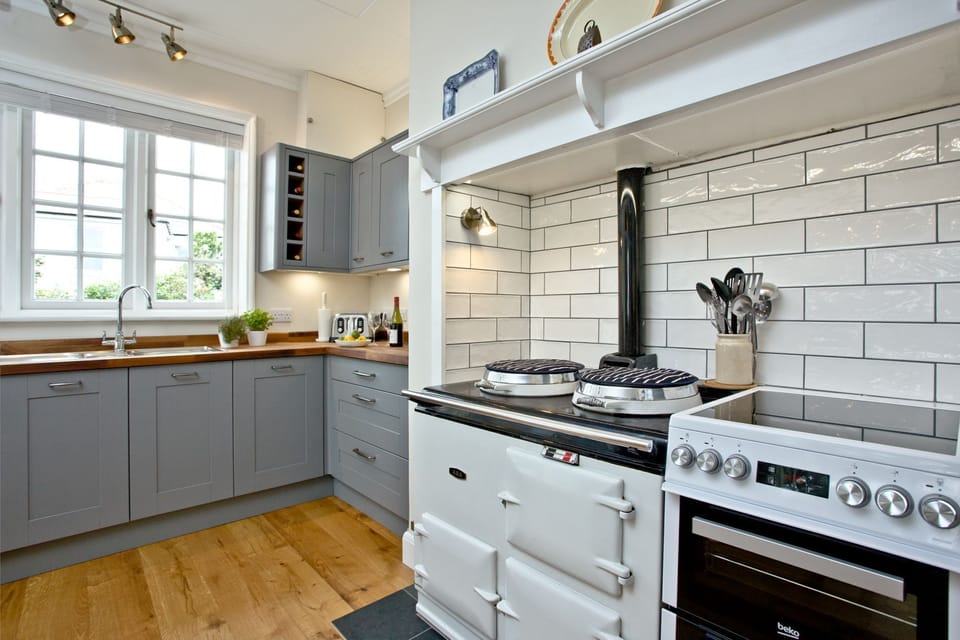 Kitchen area - Dishwasher - Cregoes