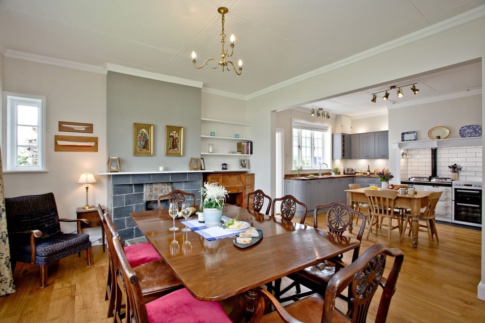 Open plan kitchen and dinner - Cregoes