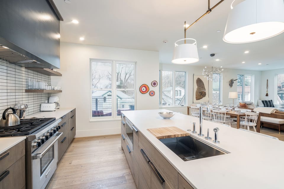 3.1-san-juan-103-mountain-village-kitchen2