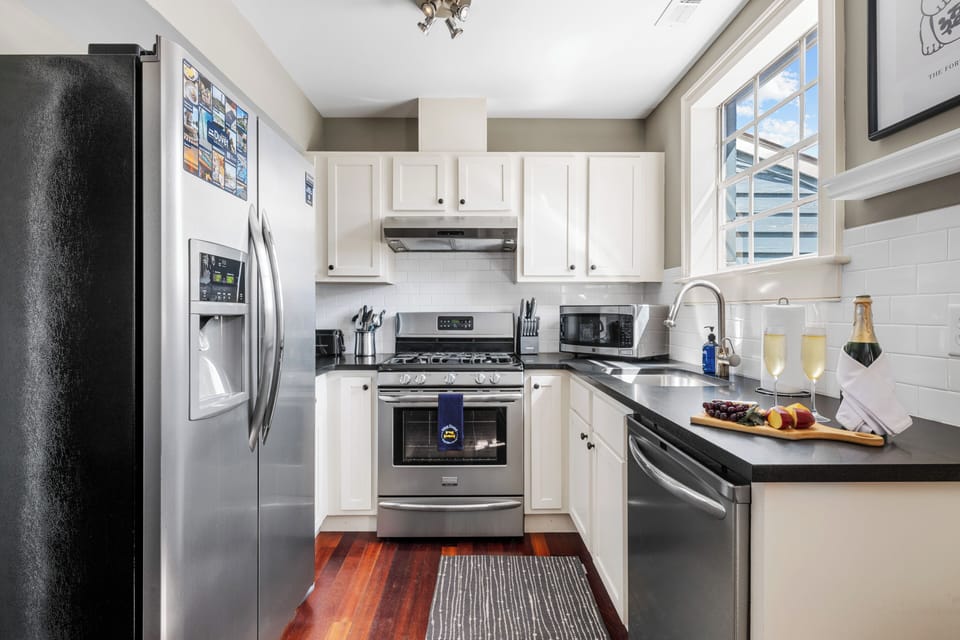 Easy Walk to King Street! | Casa Fuego Suite E