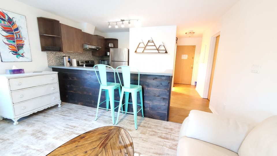 Space at the kitchen bar for more seating