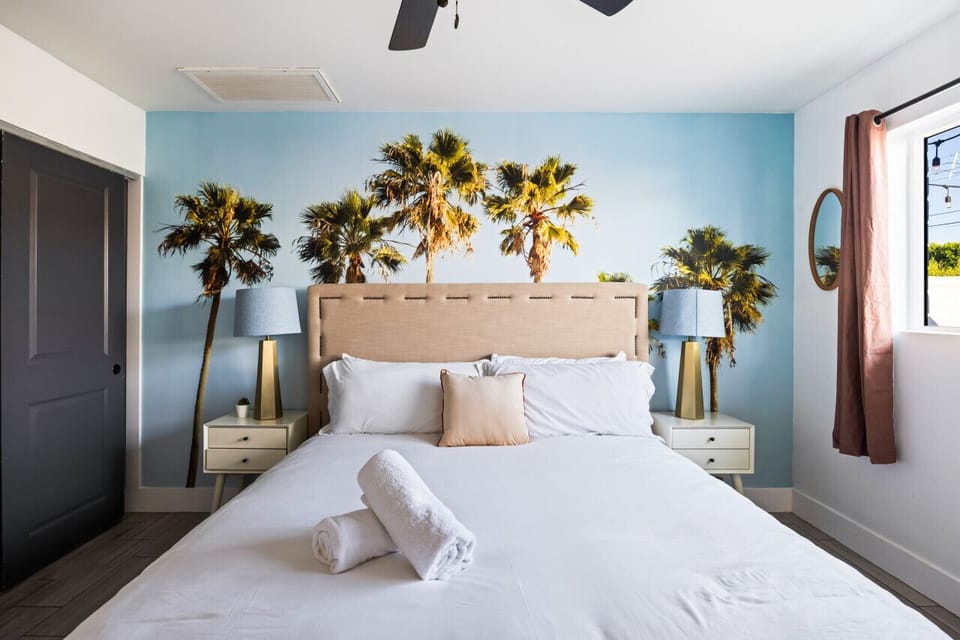 Master Bedroom 1 , King Size Bed, En-Suite Bathroom