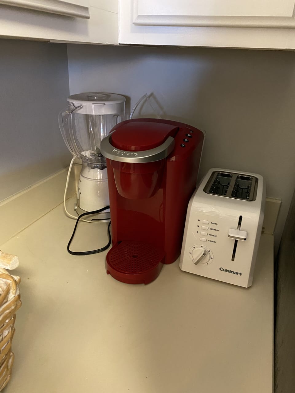 Keurig coffee maker, toaster, and blender. Also coffee pot that uses filters 