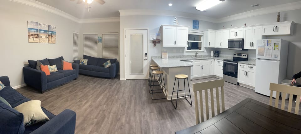 Kitchen/Living Room