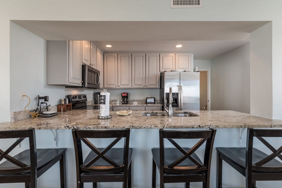 Island Escape Kitchen to Entertain