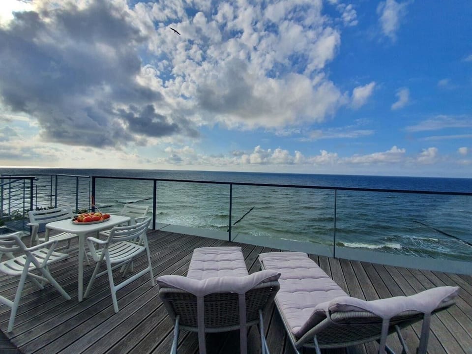 Beach/ocean view