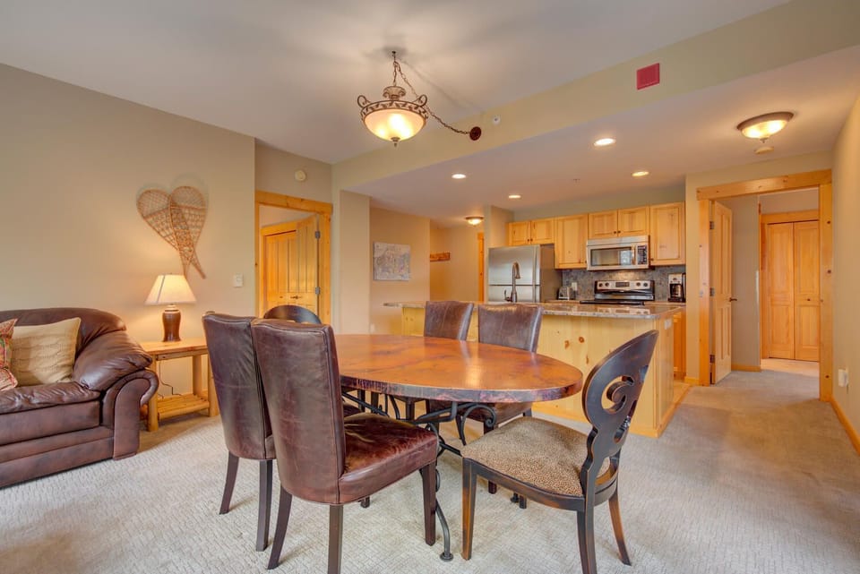 TC210 Dining Area