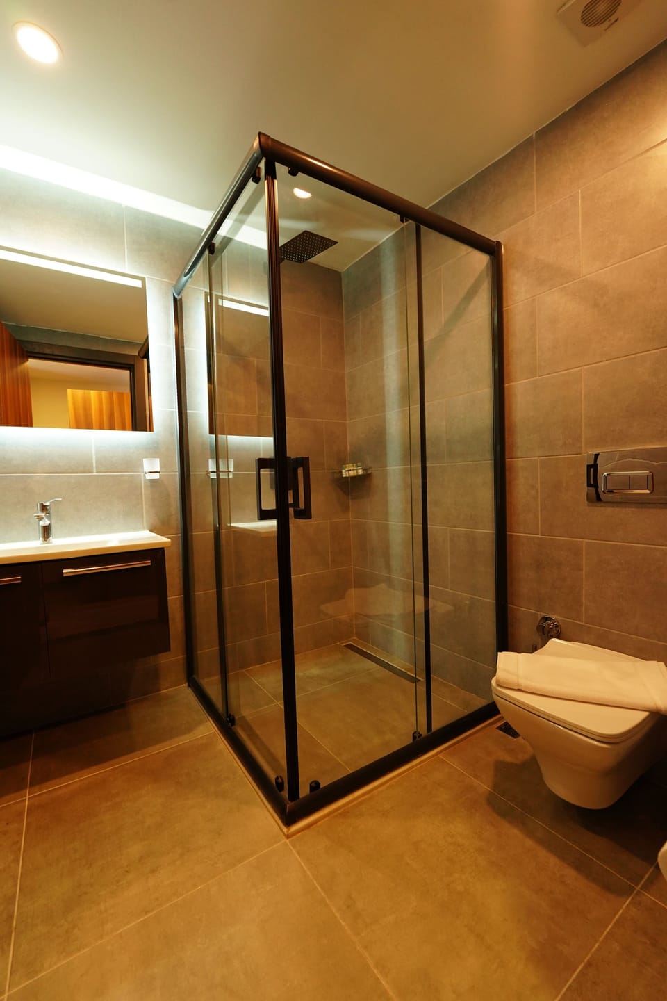 Family Triple Room | Bathroom | Shower, hair dryer, bathrobes, towels