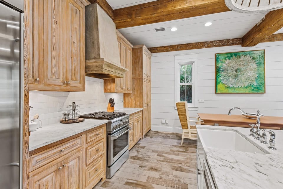 First Floor: Kitchen