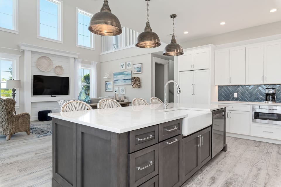 Large kitchen island to hang out