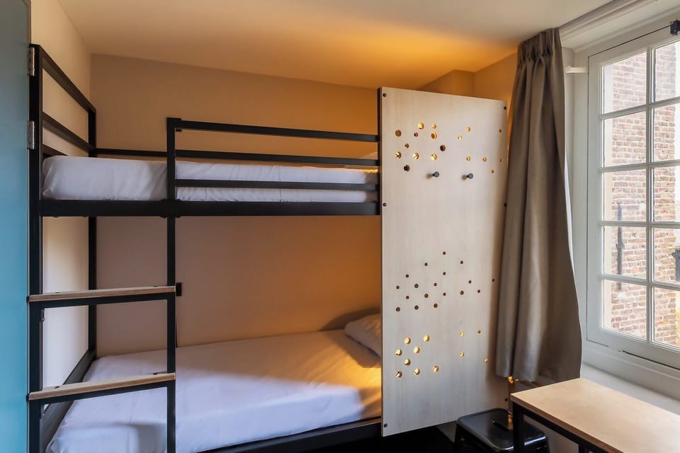 Standard Twin Room, Private Bathroom (Bunk beds) | WiFi (free), bed sheets