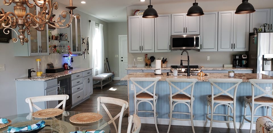 Main Level Kitchen and Wet Bar 