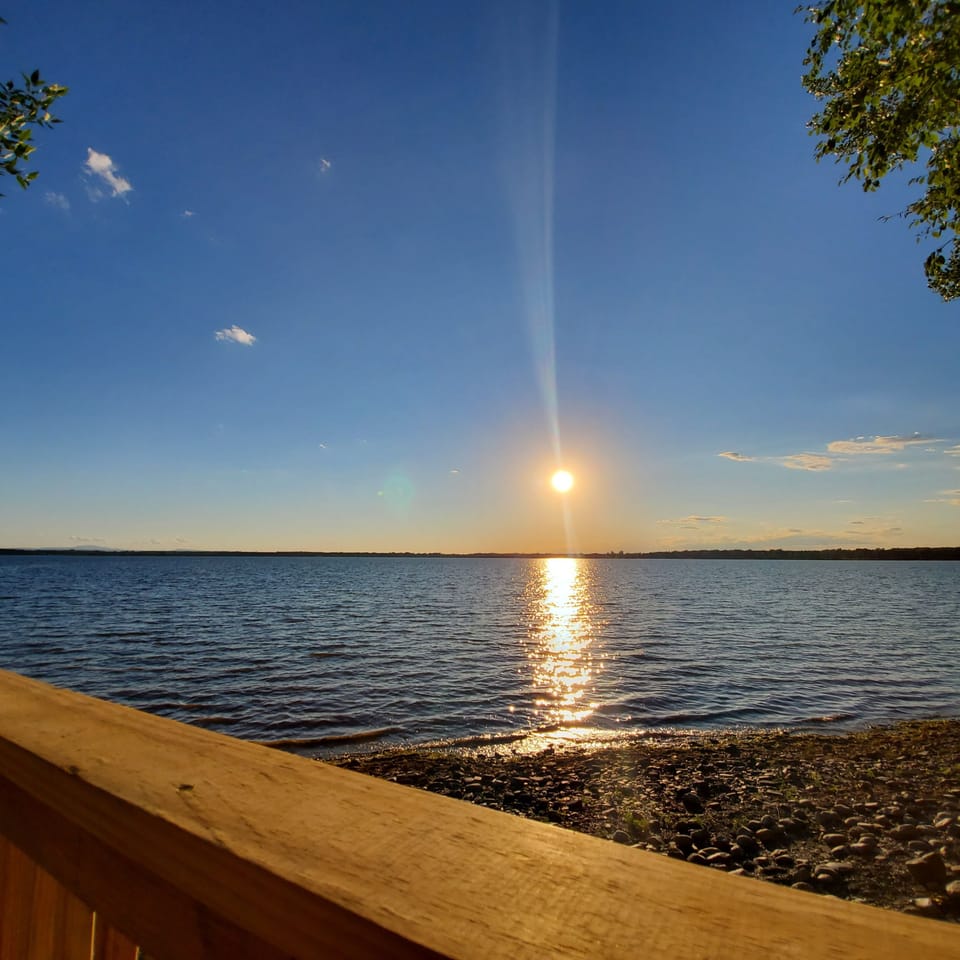 Direct west facing sunset views!