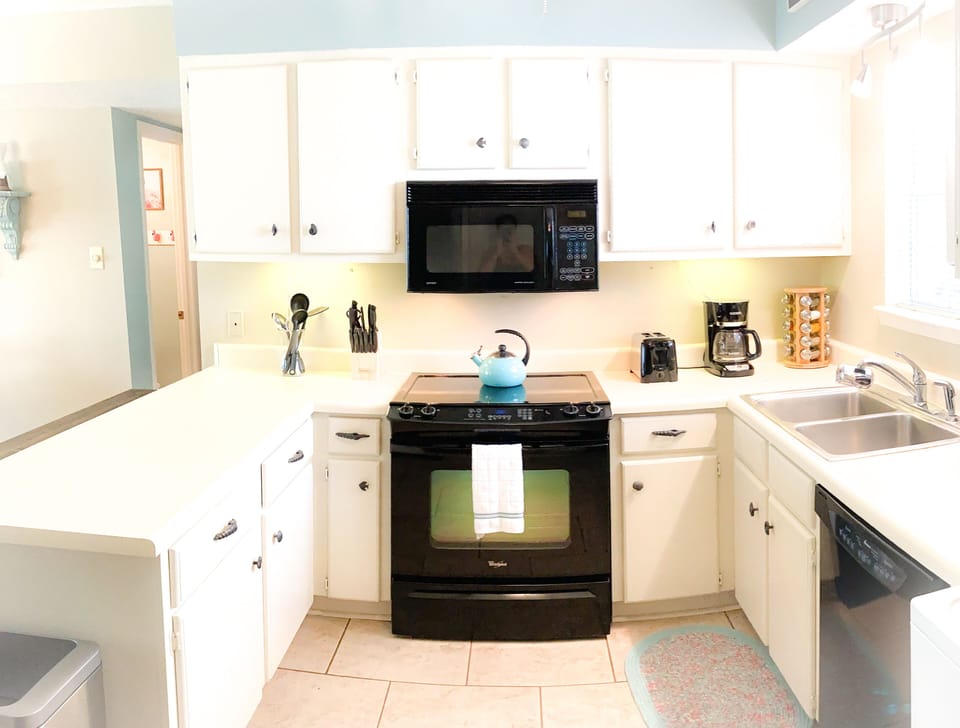 Everything  you need to prepare meals! Dish tabs and laundry pods included!