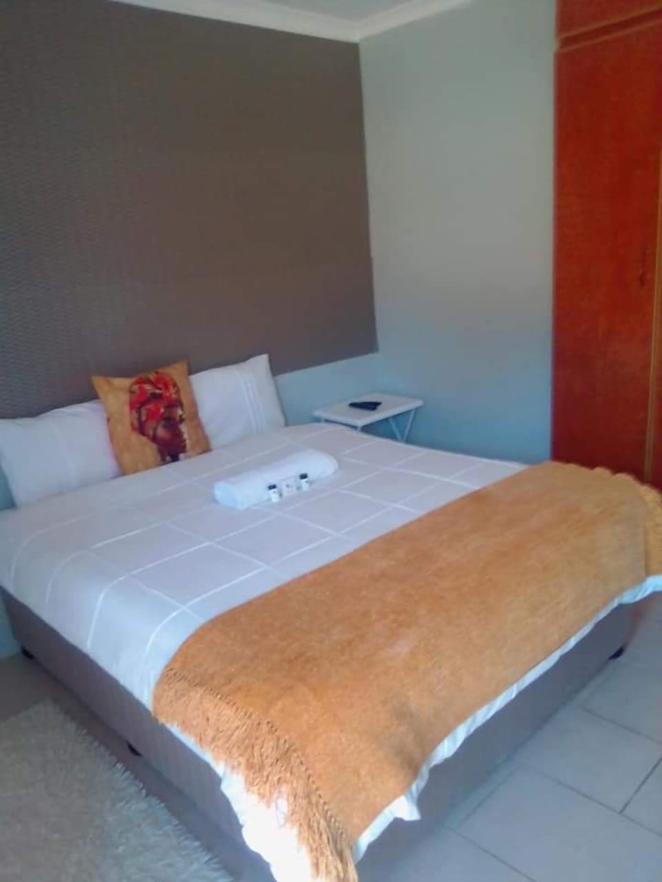 Comfort Room, 1 Queen Bed, Garden View | Iron/ironing board, free WiFi, bed sheets
