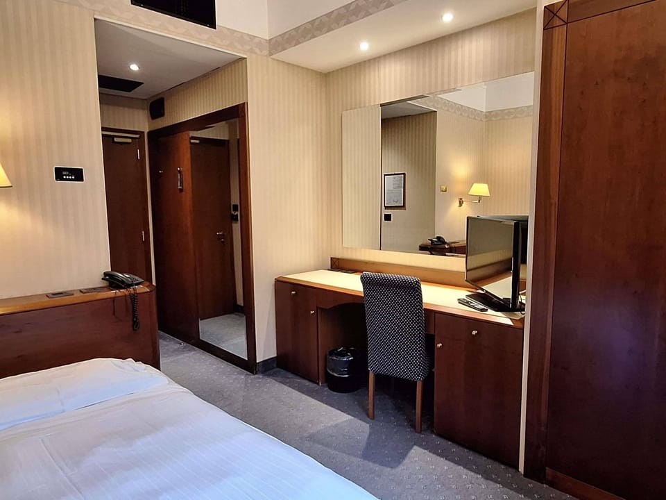 French Bed Room | Minibar, desk, blackout drapes, soundproofing