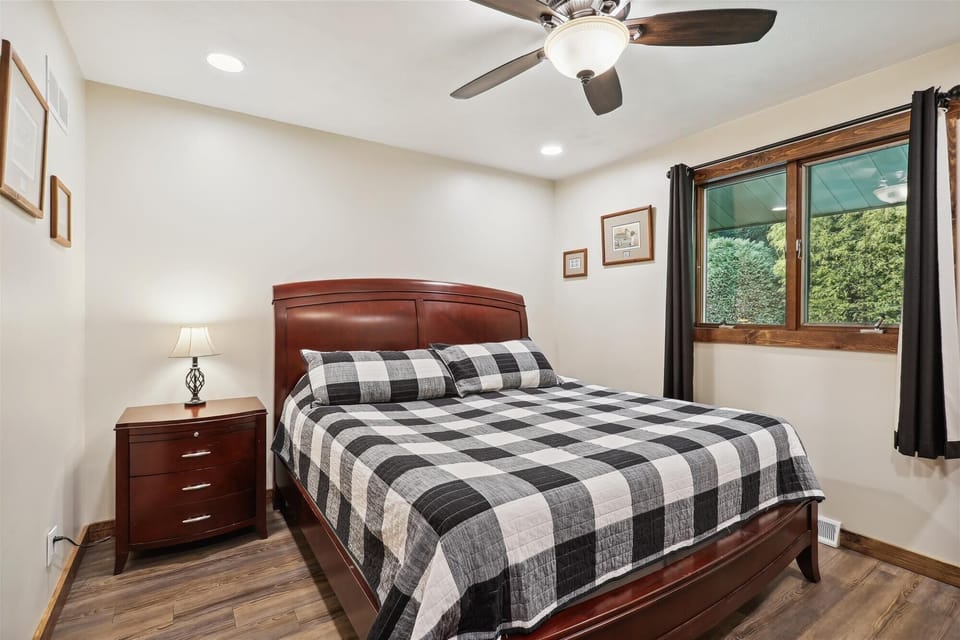 Bedroom 1 - King Bed - Upper level. Linens provided and professionally cleaned