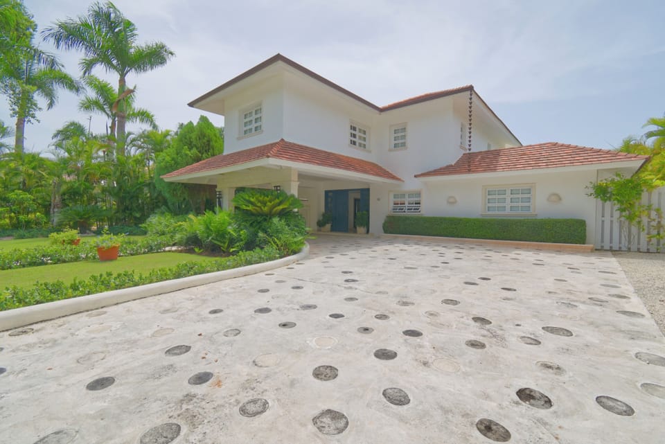 Tortuga B10 - Cozy villa in beach resort with staff and view of golf course (232)