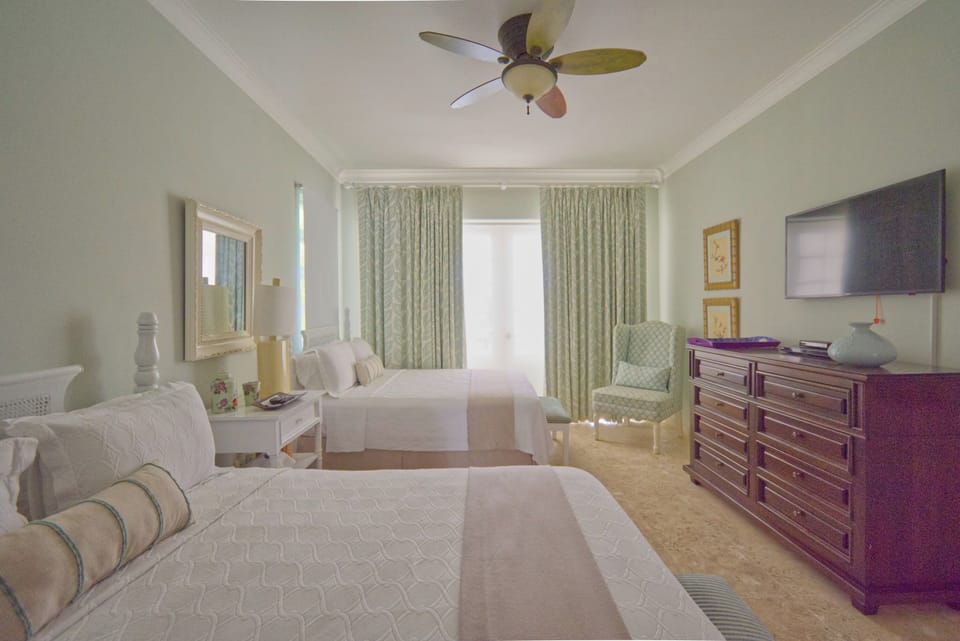 Tortuga B10 - Cozy villa in beach resort with staff and view of golf course (241)
