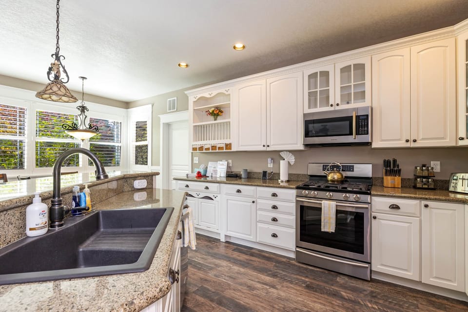 Kitchen (2)