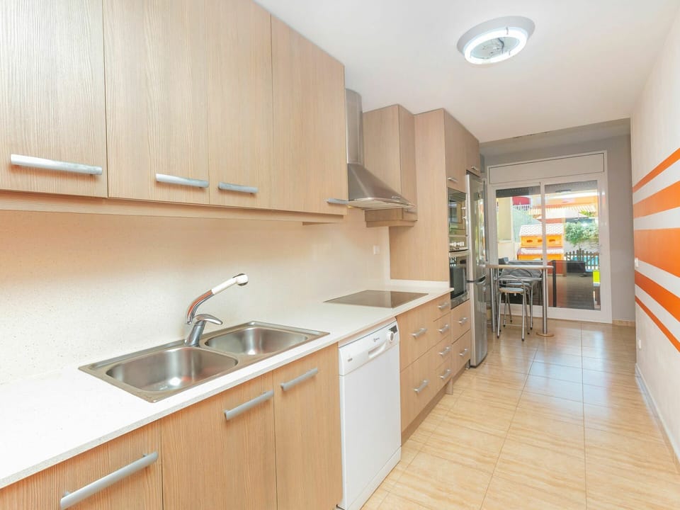 Countertop, Property, Cabinetry, Room, Kitchen, Furniture, Interior Design, Building, Real Estate, House