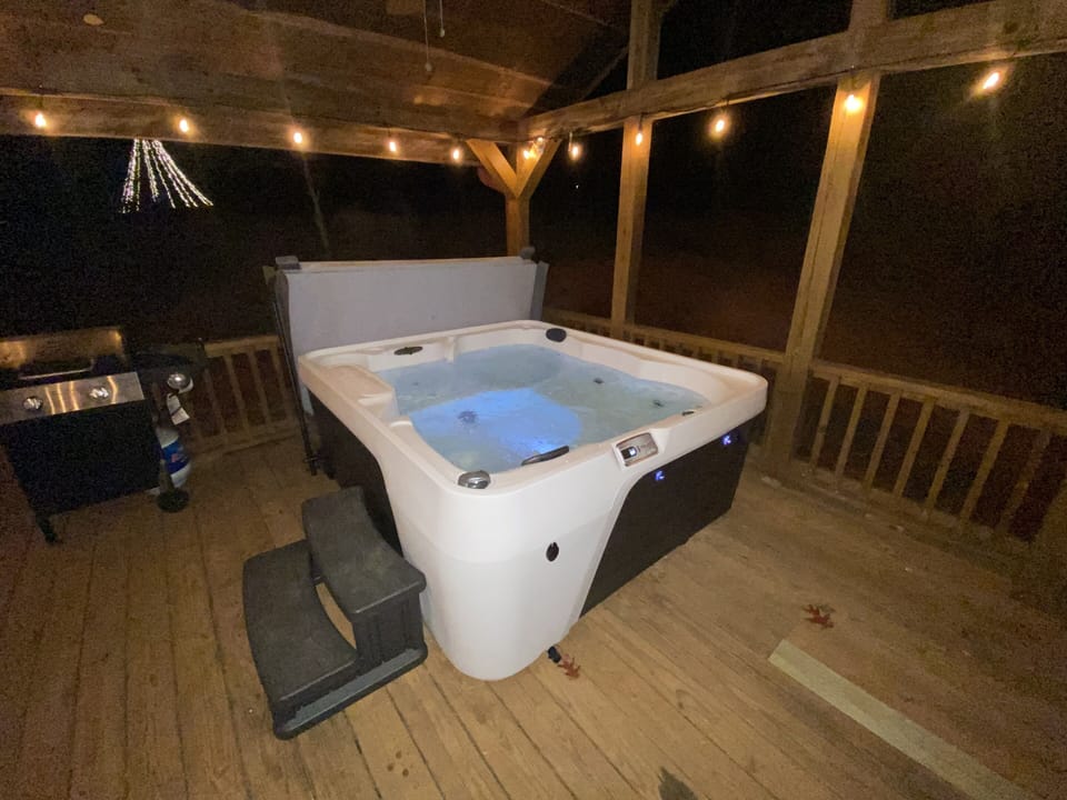 Brand new hot tub! 