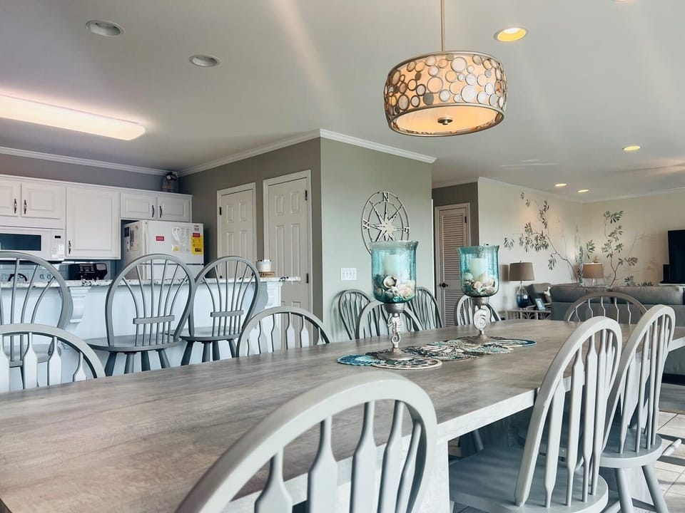 House, 5 Bedrooms | Dining