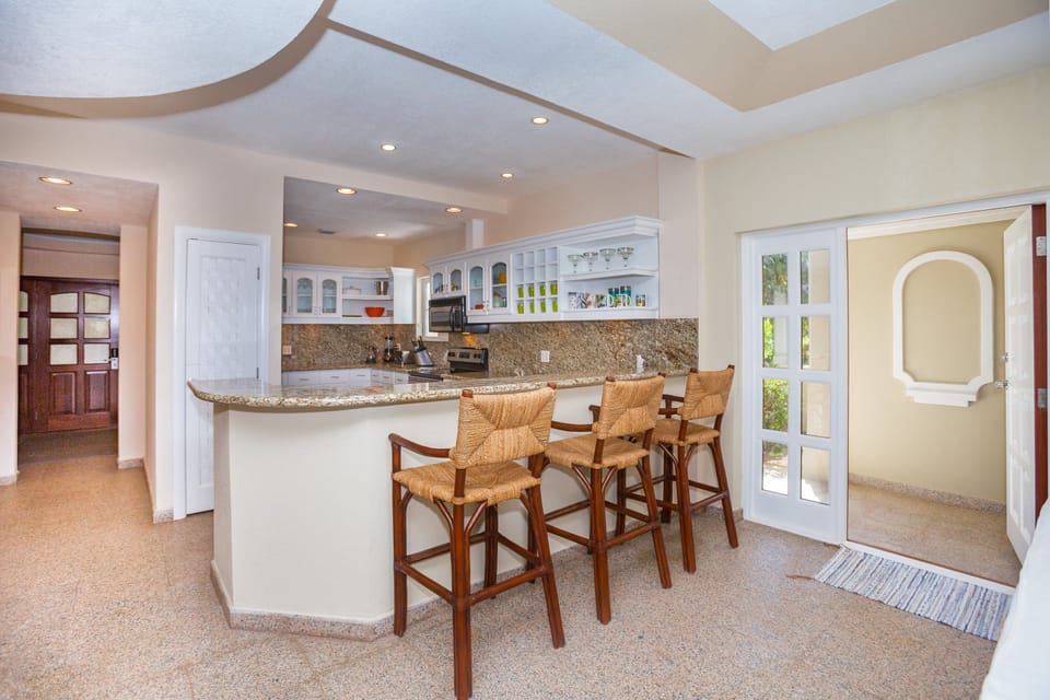 Studio | Private kitchen | Coffee/tea maker, fridge, oven, toaster