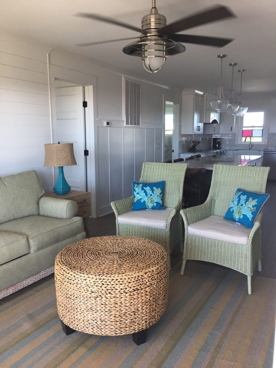 House, 4 Bedrooms | Living area | Flat-screen TV, DVD player