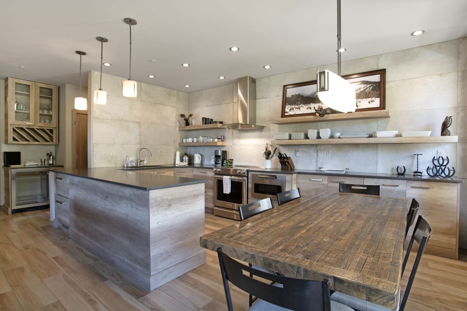 Condo, 3 Bedrooms | Private kitchen | Fridge, microwave, stovetop, coffee/tea maker