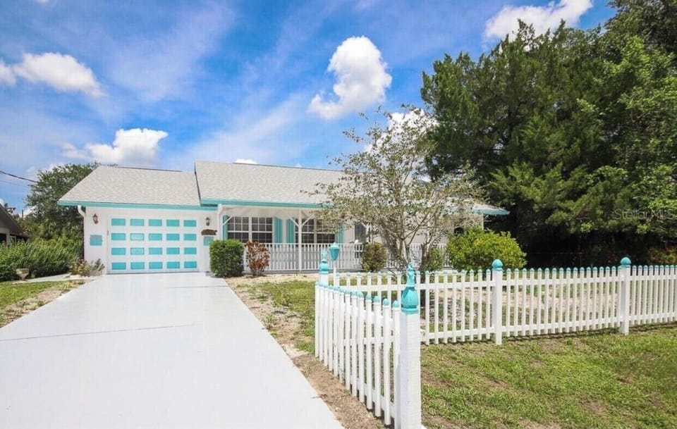 Front of the house 