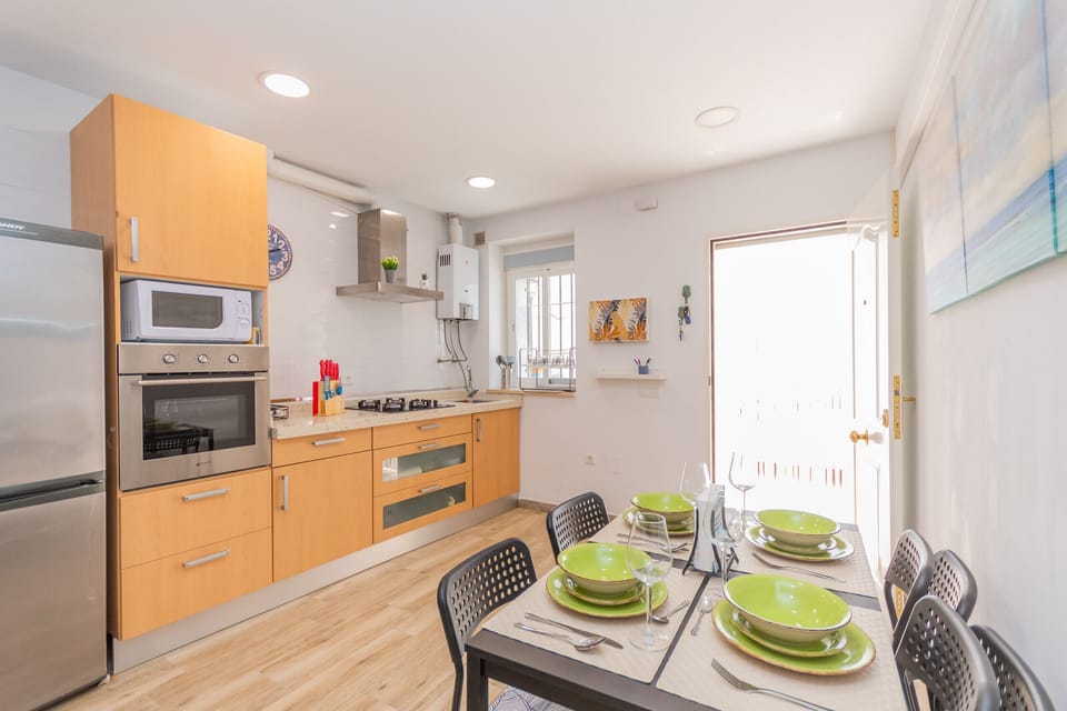 Enjoy the kitchen of this apartment in Rincón de la Victoria