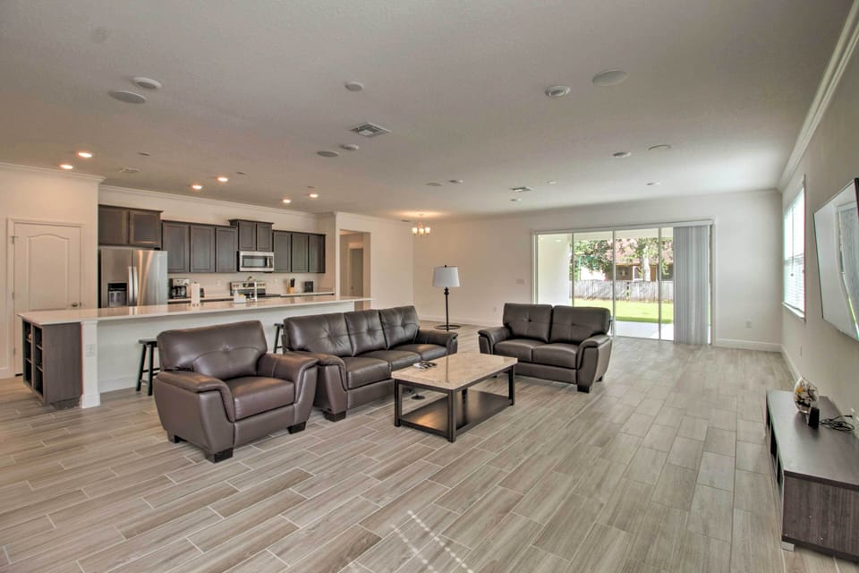 Living Room | 1st Floor | Step-Free Access | Air Conditioning