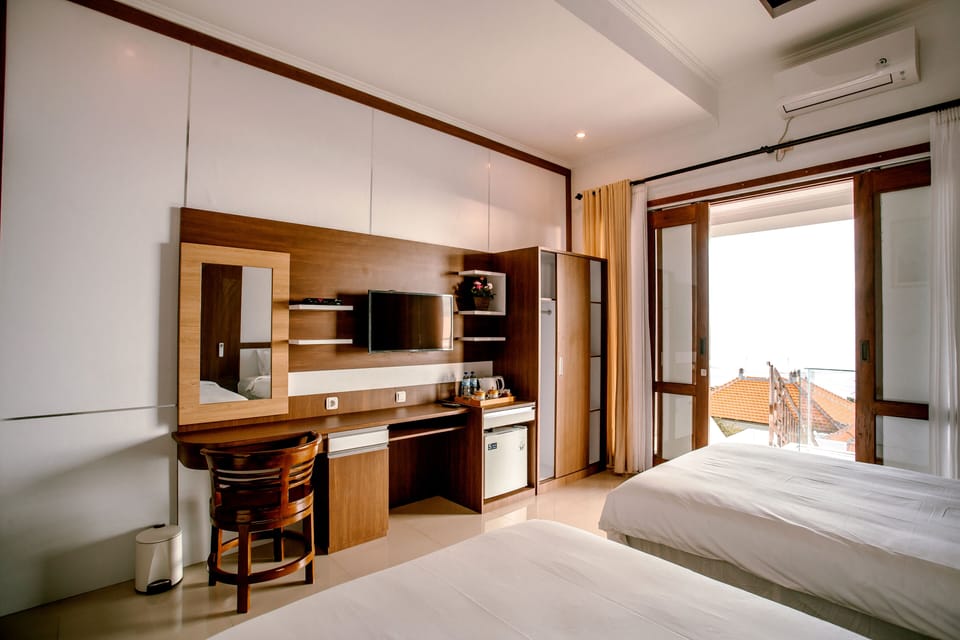 Deluxe Twin Room, Sea View | Room amenity