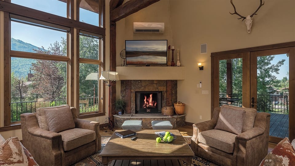 Great Room, Main Level - Seating area with fireplace