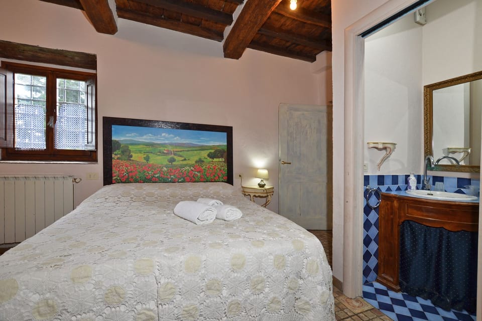 Double bedroom with third bed and ensuite bathroom