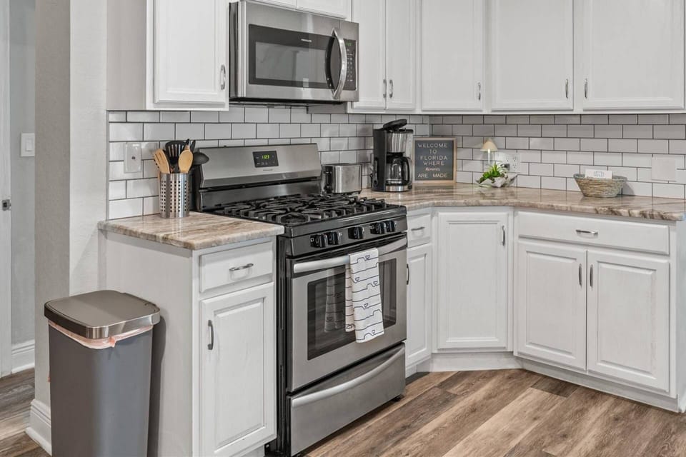 Fully stocked kitchen for the chef in your group