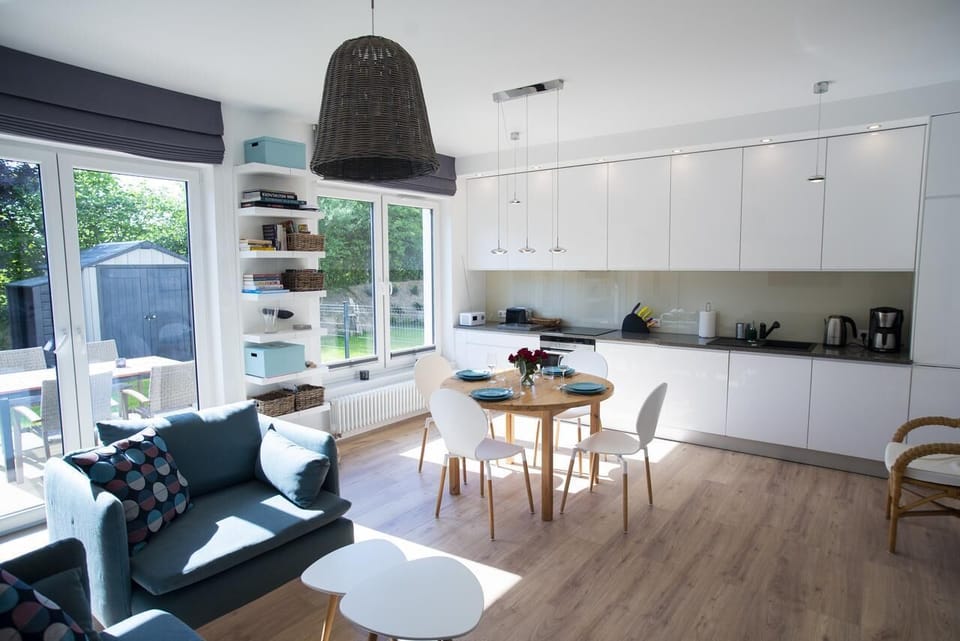 Standard Apartment | Living area | 26-inch flat-screen TV with satellite channels, TV, fireplace