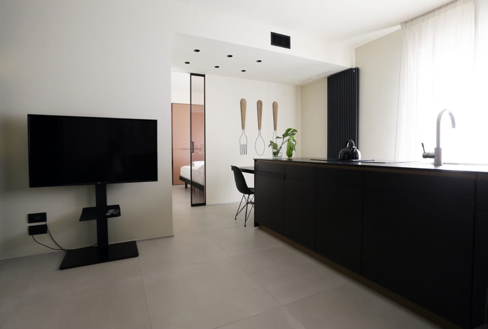 Standard Suite, 1 Bedroom, Sea View (Suite Sunset) | Living area | 42-inch flat-screen TV with cable channels