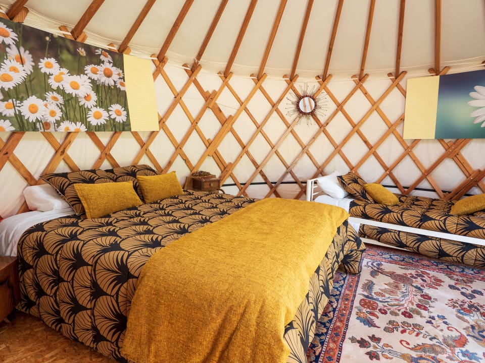 Comfort Tent, Mountainside | Individually decorated, individually furnished, travel crib, bed sheets