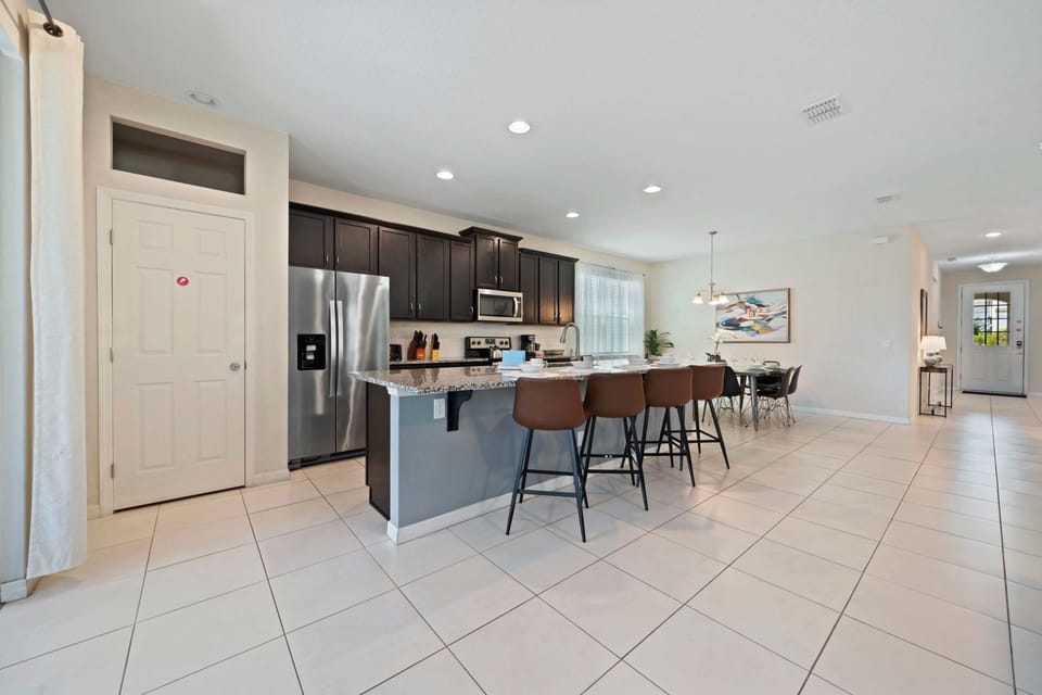 House (4 Bedrooms) | Property amenity