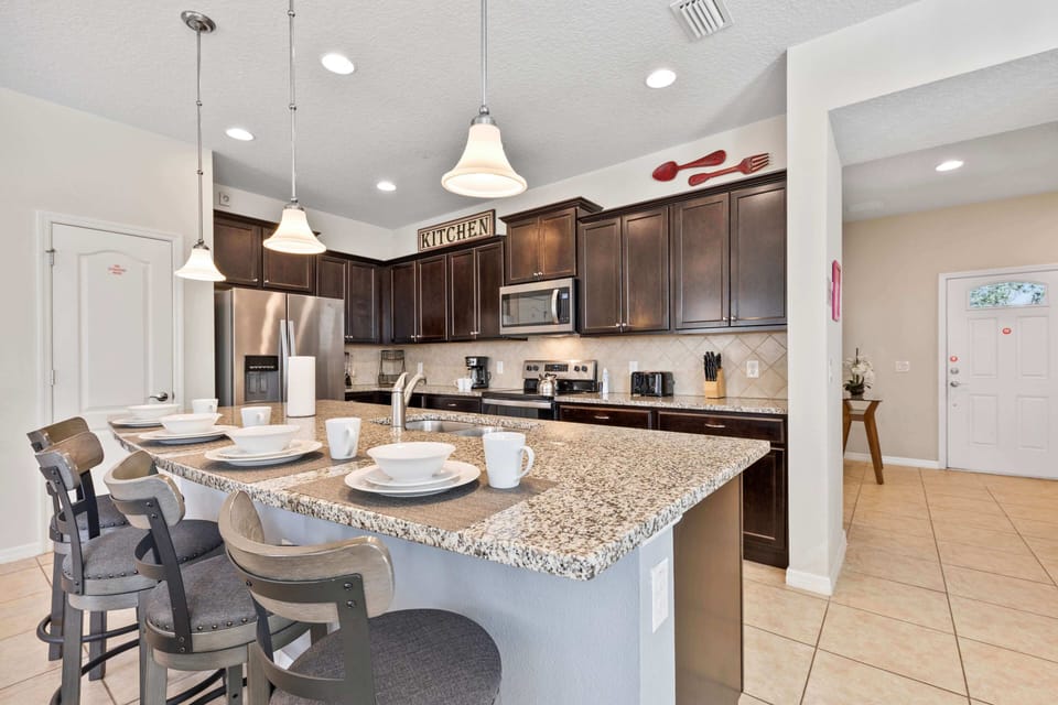 House (5 Bedrooms) | Property amenity