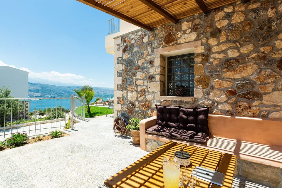 Lovely sitting area!