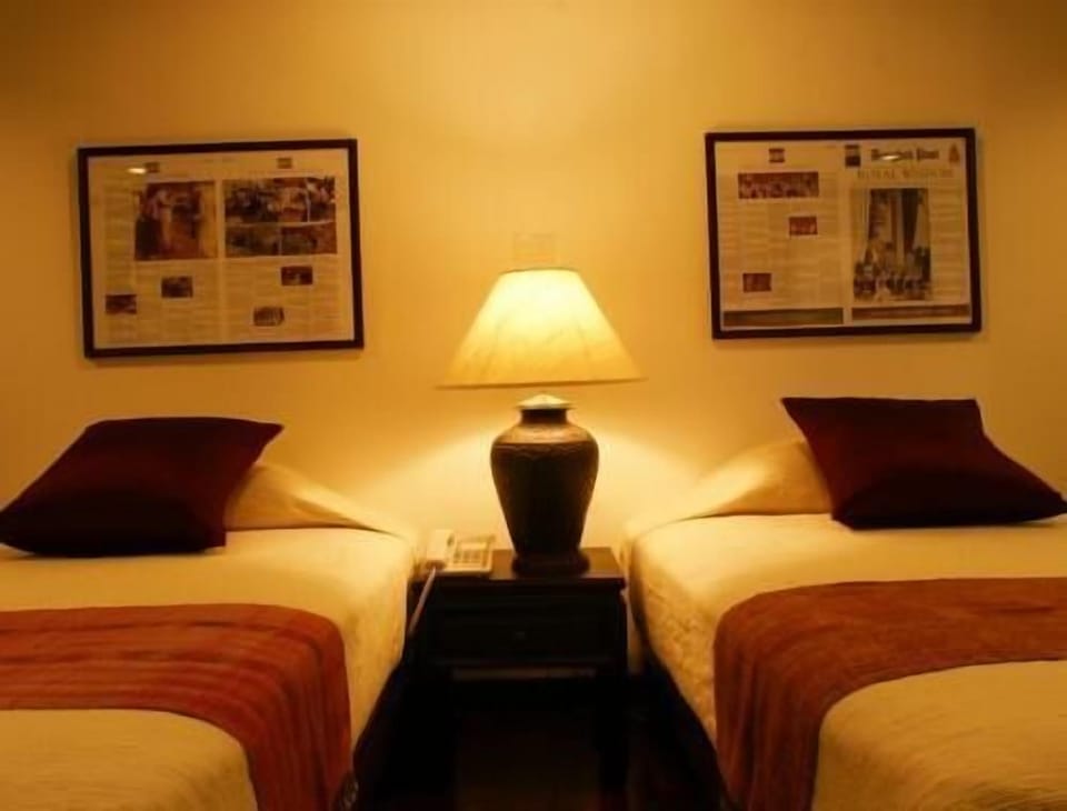 In-room safe, desk, free WiFi