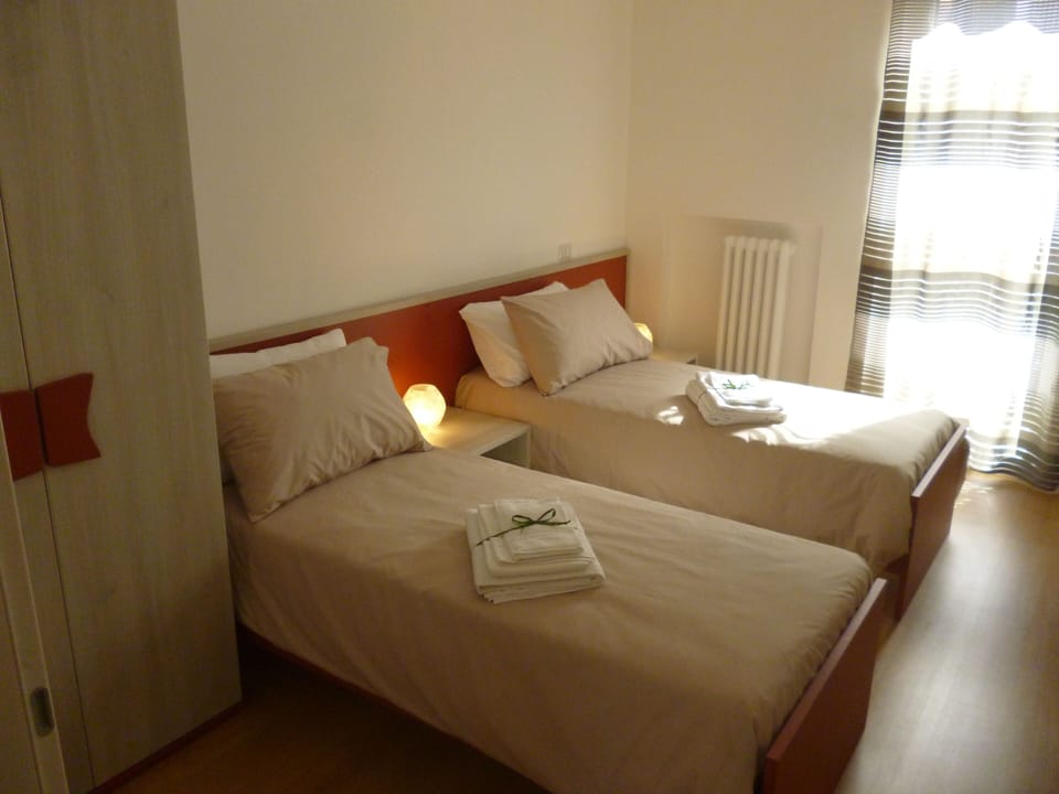 Twin Room | Individually decorated, individually furnished, desk, free WiFi