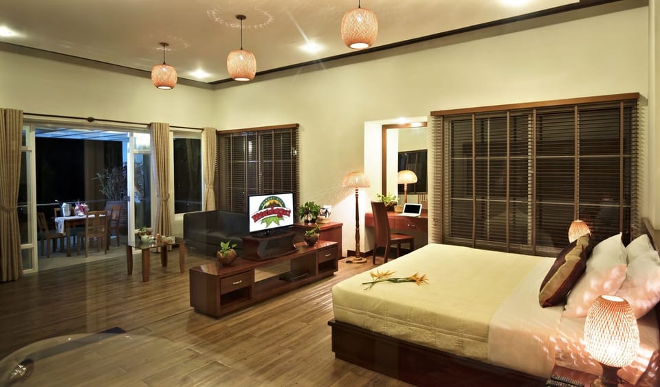 Basic Room, Private Pool, Garden View (Suite) | In-room safe, WiFi (free), individually furnished