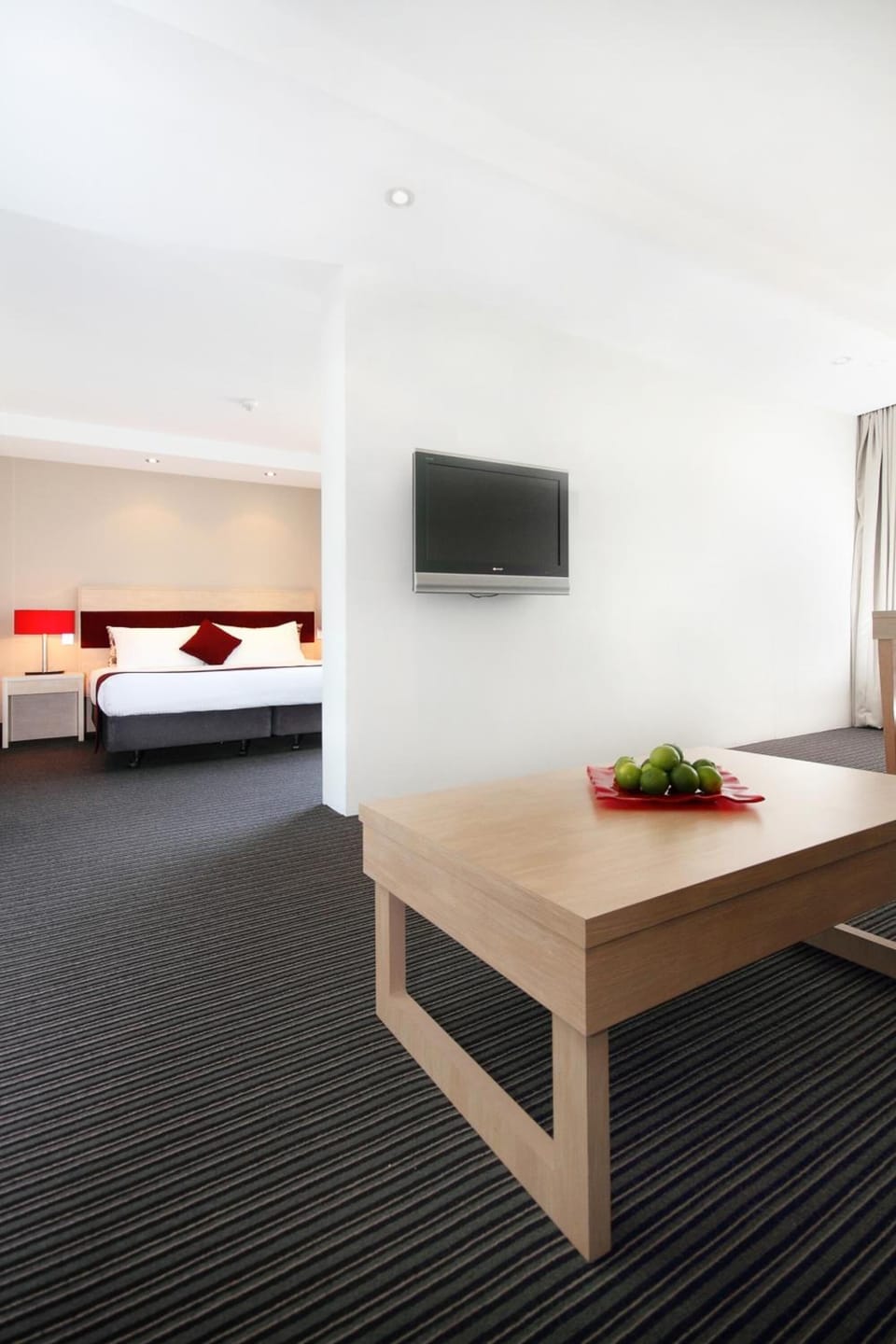 Junior Suite | In-room safe, desk, laptop workspace, blackout drapes
