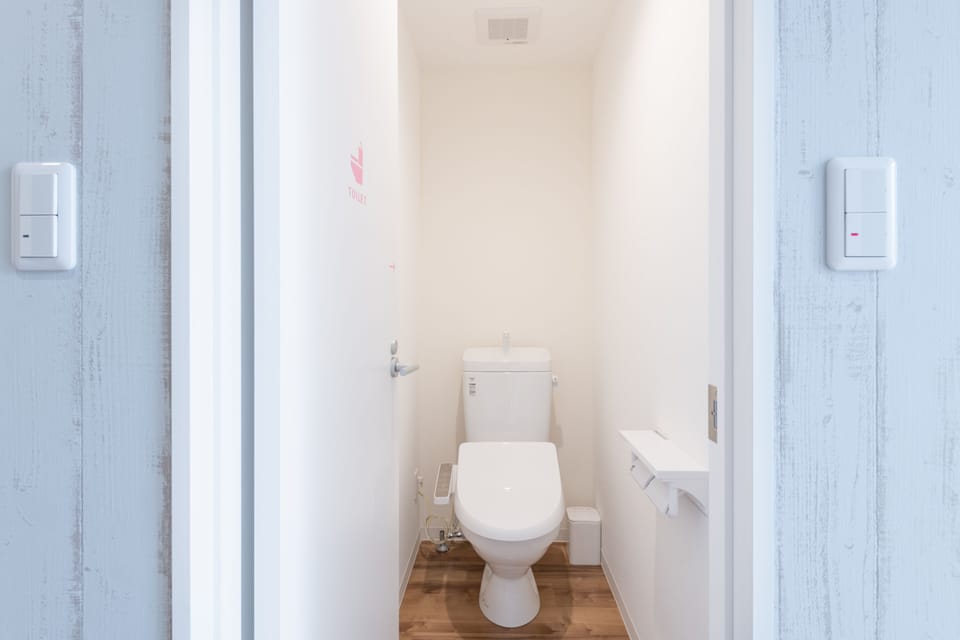 Standard Shared Dormitory | Bathroom amenities | Free toiletries, hair dryer, slippers, bidet