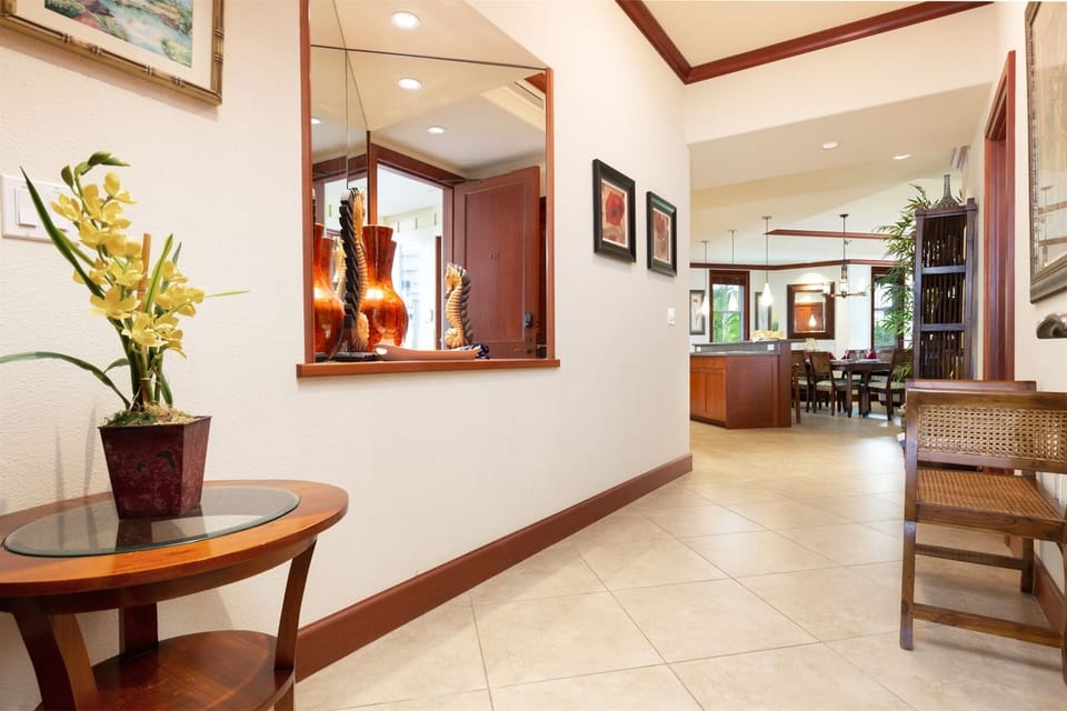 Spacious entry to living area.